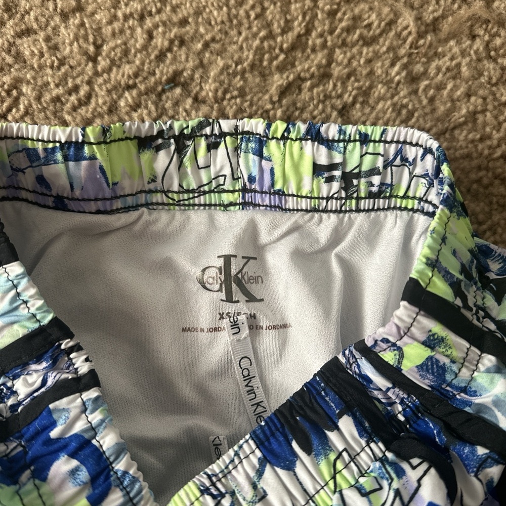 shorts - Picture 2 of 2